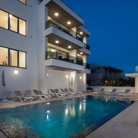 Prestige 2 Apartman *