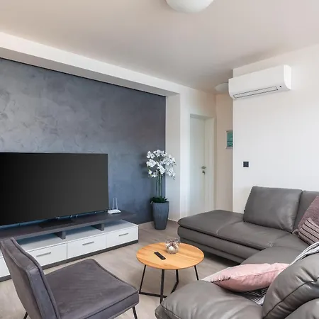 Prestige 2 Apartman *