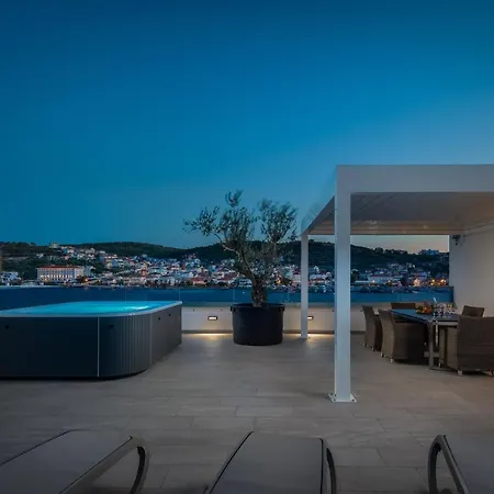 Prestige 2 * Trogir