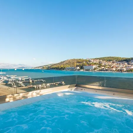 Prestige 2 * Trogir